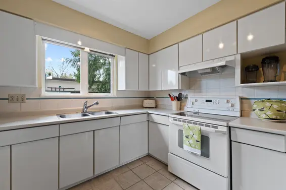 3563 Sykes Road, North Vancouver For Sale - image 8