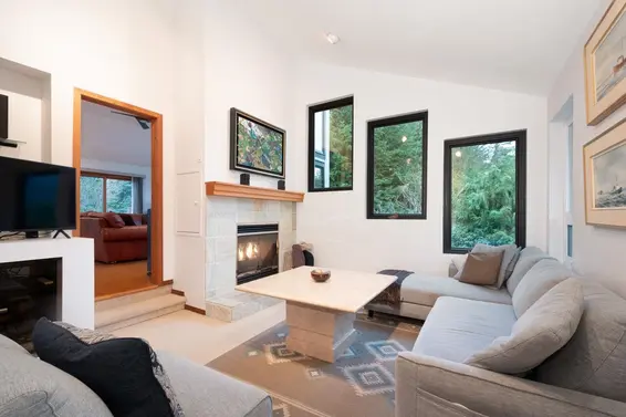 1605 Lockehaven Road, North Vancouver For Sale - image 12