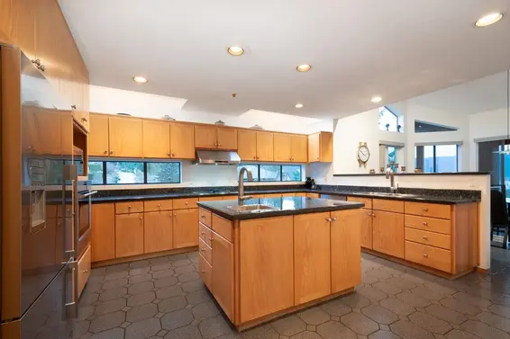 1605 Lockehaven Road, North Vancouver For Sale - image 13