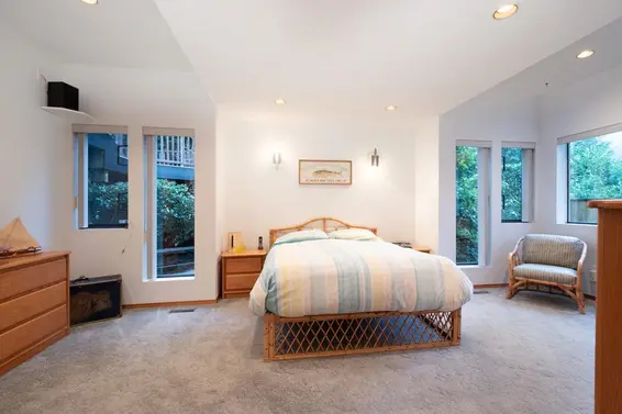 1605 Lockehaven Road, North Vancouver For Sale - image 15