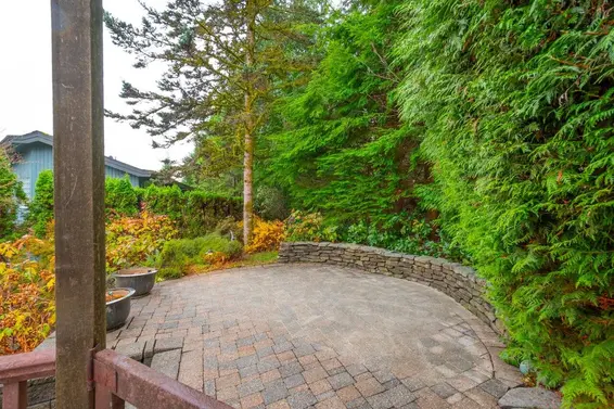 1605 Lockehaven Road, North Vancouver For Sale - image 33