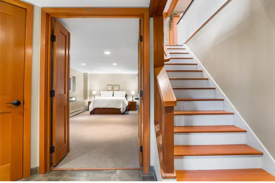 2591 Caledonia Avenue, North Vancouver For Sale - image 11