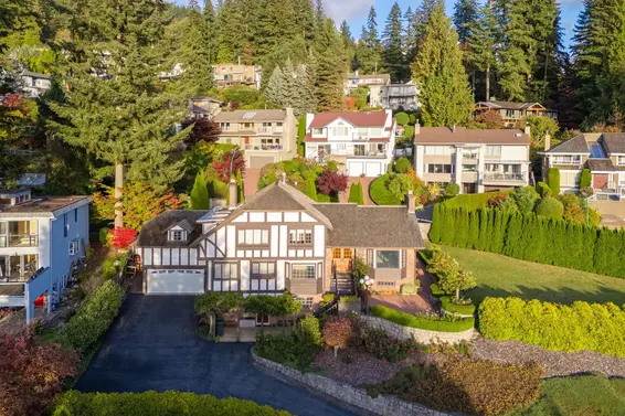 254 Montroyal Boulevard, North Vancouver