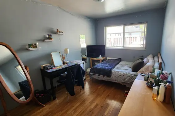 478 East 1st Street, North Vancouver For Sale - image 8