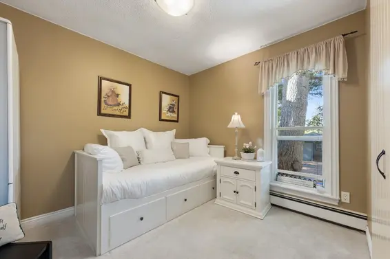 980 Montroyal Boulevard, North Vancouver For Sale - image 18