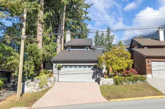 980 Montroyal Boulevard, North Vancouver For Sale - image 29