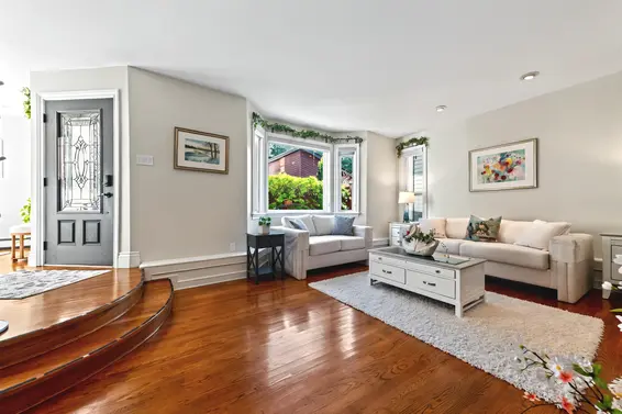 980 Montroyal Boulevard, North Vancouver For Sale - image 4