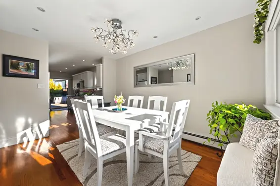 980 Montroyal Boulevard, North Vancouver For Sale - image 6
