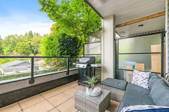 215 1330 Marine Drive, North Vancouver For Sale - image 4