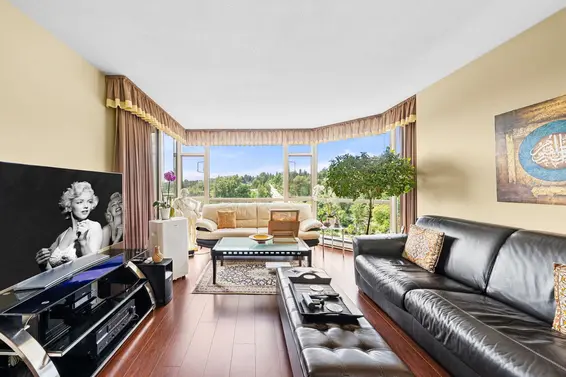 1106 1327 East Keith Road, North Vancouver
