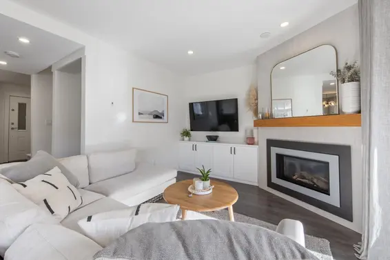 5 249 East 4th Street, North Vancouver For Sale - image 11