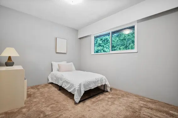1560 Burrill Avenue, North Vancouver For Sale - image 17