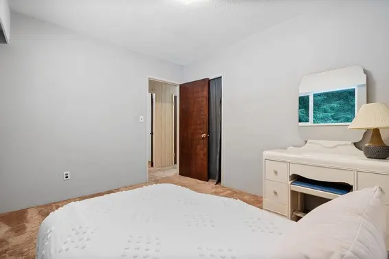1560 Burrill Avenue, North Vancouver For Sale - image 18