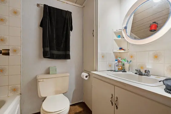 1560 Burrill Avenue, North Vancouver For Sale - image 23