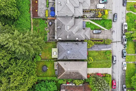 1560 Burrill Avenue, North Vancouver For Sale - image 32
