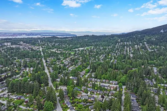 1560 Burrill Avenue, North Vancouver For Sale - image 5