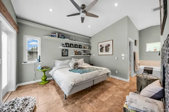 562 Alpine Court, North Vancouver For Sale - image 16