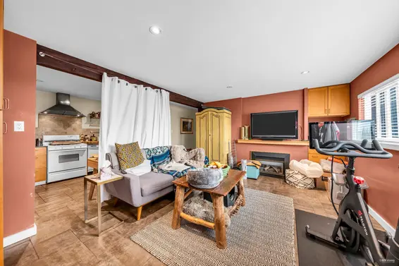 562 Alpine Court, North Vancouver For Sale - image 27
