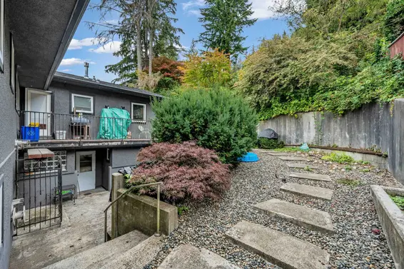 562 Alpine Court, North Vancouver For Sale - image 31