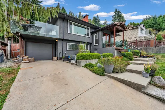 562 Alpine Court, North Vancouver For Sale - image 34
