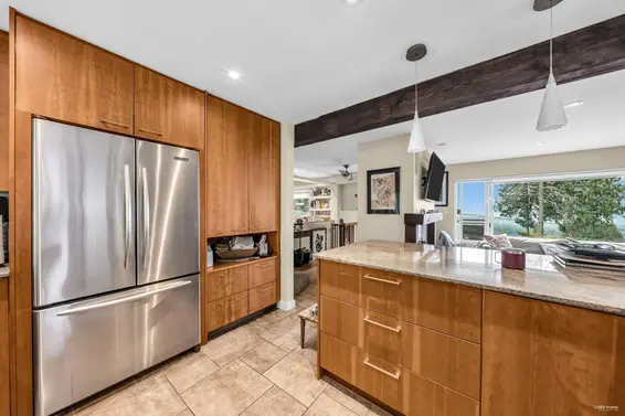 562 Alpine Court, North Vancouver For Sale - image 7