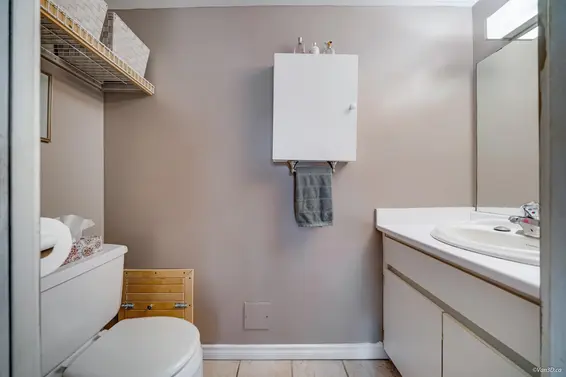 207 2020 Fullerton Avenue, North Vancouver For Sale - image 12