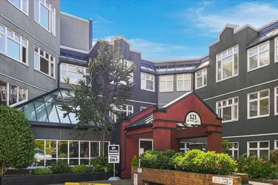 403 121 West 29th Street, North Vancouver