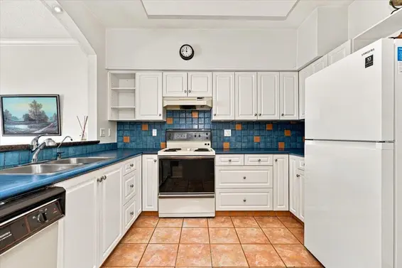 403 121 West 29th Street, North Vancouver For Sale - image 14