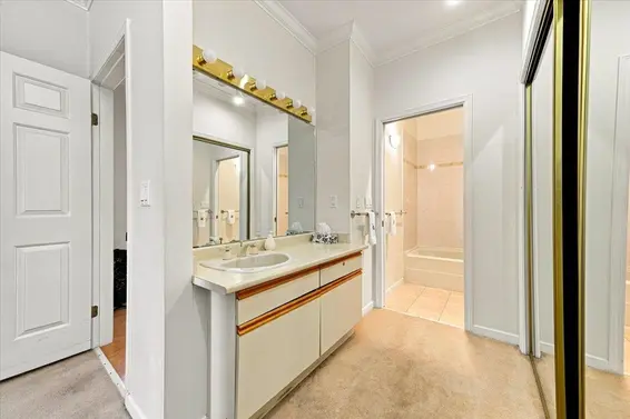 403 121 West 29th Street, North Vancouver For Sale - image 19