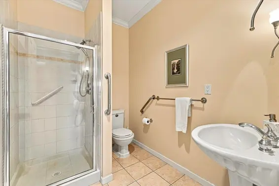 403 121 West 29th Street, North Vancouver For Sale - image 22