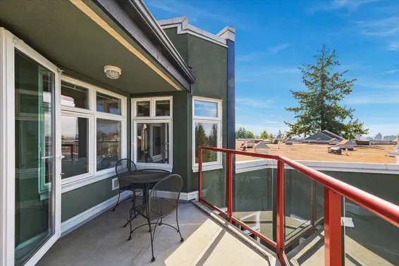 403 121 West 29th Street, North Vancouver For Sale - image 7