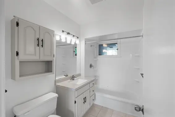 3894 Sunnycrest Drive, North Vancouver For Sale - image 16