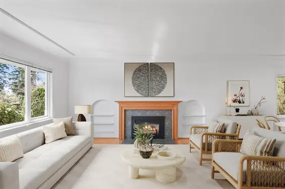 3894 Sunnycrest Drive, North Vancouver For Sale - image 2