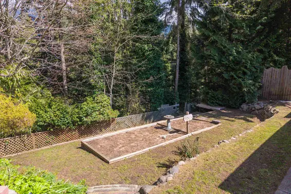 3894 Sunnycrest Drive, North Vancouver For Sale - image 26