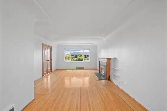 3894 Sunnycrest Drive, North Vancouver For Sale - image 6