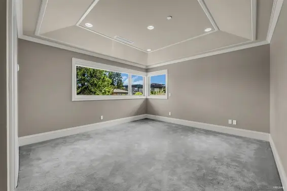 2566 Marine Drive, West Vancouver For Sale - image 13