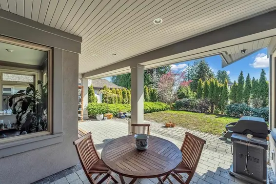 2566 Marine Drive, West Vancouver For Sale - image 17