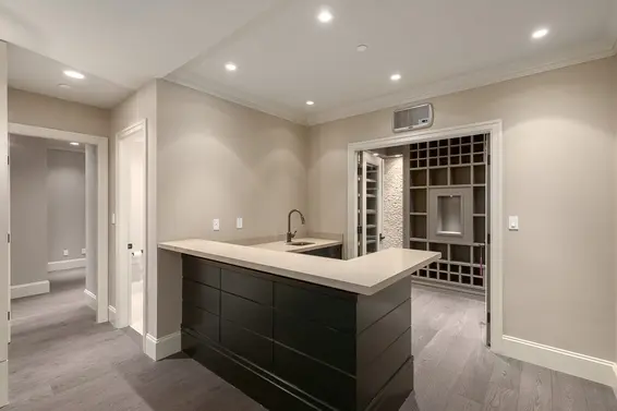 2566 Marine Drive, West Vancouver For Sale - image 35