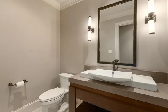 2566 Marine Drive, West Vancouver For Sale - image 36