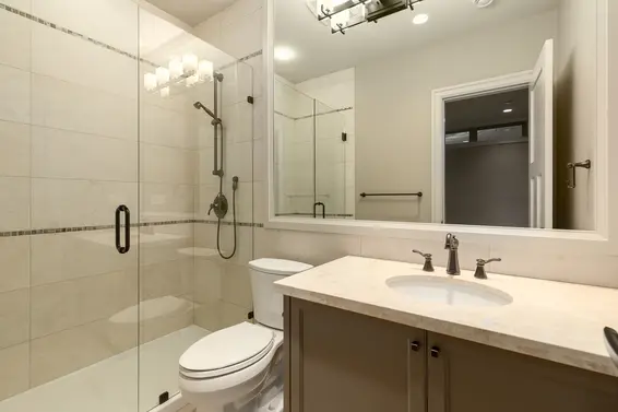 2566 Marine Drive, West Vancouver For Sale - image 38