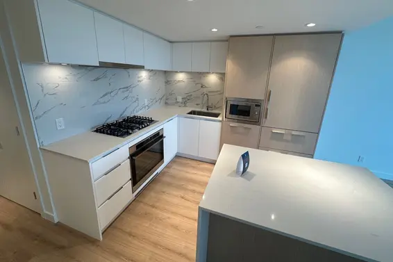 1005 1500 Fern Street, North Vancouver For Sale - image 3