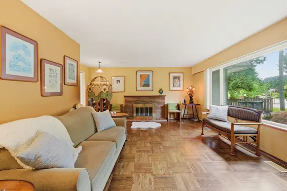 1611 Lynn Valley Road, North Vancouver For Sale - image 12