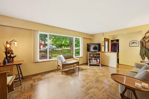 1611 Lynn Valley Road, North Vancouver For Sale - image 9