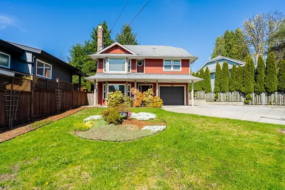 1588 Lynn Valley Road, North Vancouver For Sale - image 2