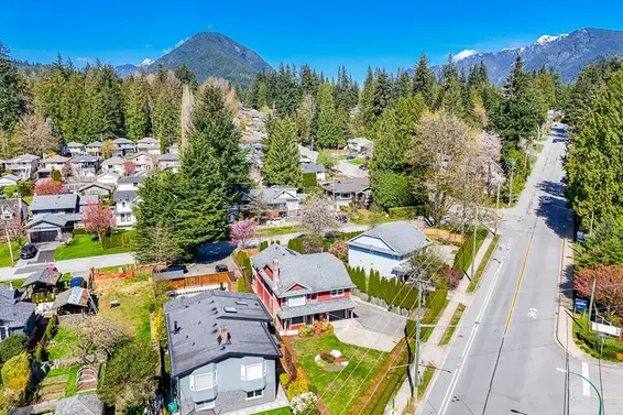 1588 Lynn Valley Road, North Vancouver For Sale - image 34