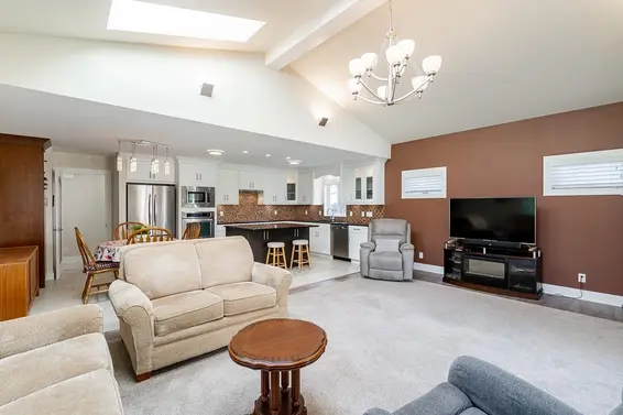 1588 Lynn Valley Road, North Vancouver For Sale - image 7