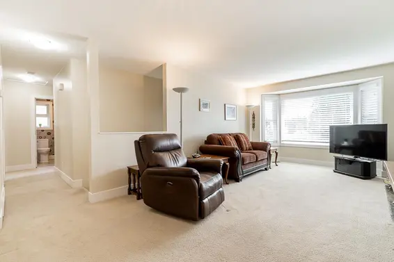 1588 Lynn Valley Road, North Vancouver For Sale - image 8