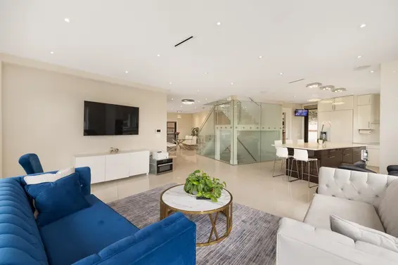 4716 Skyline Drive, North Vancouver For Sale - image 12