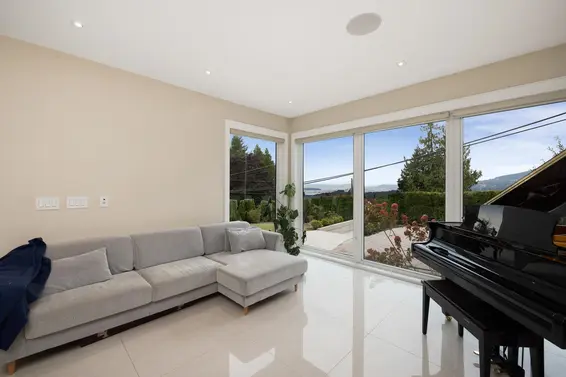 4716 Skyline Drive, North Vancouver For Sale - image 25
