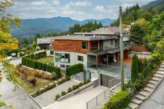 4716 Skyline Drive, North Vancouver For Sale - image 35
